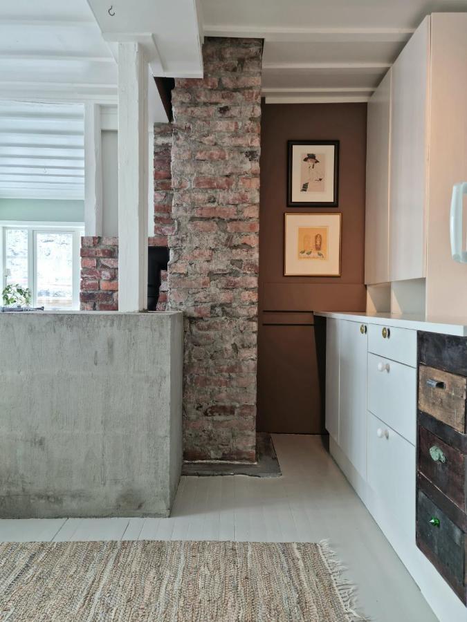 Koselig Leilighet Midt I Sentrum Apartment Skjervoy Bagian luar foto
